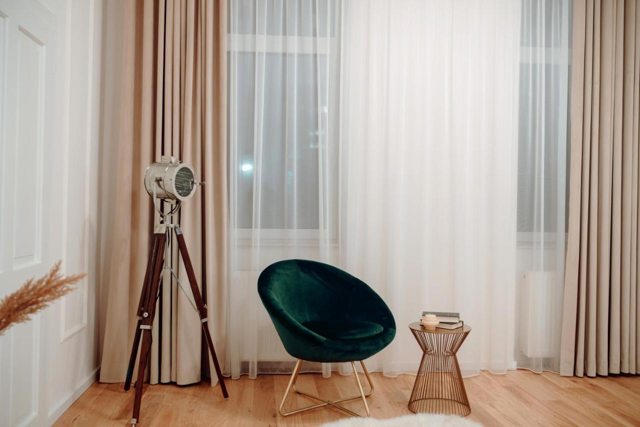 Fabulous And Fancy City Center Designer Apartment Cluj-Napoca Eksteriør bilde