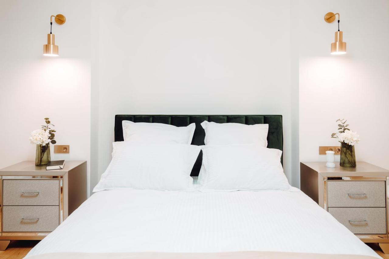 Fabulous And Fancy City Center Designer Apartment Cluj-Napoca Eksteriør bilde