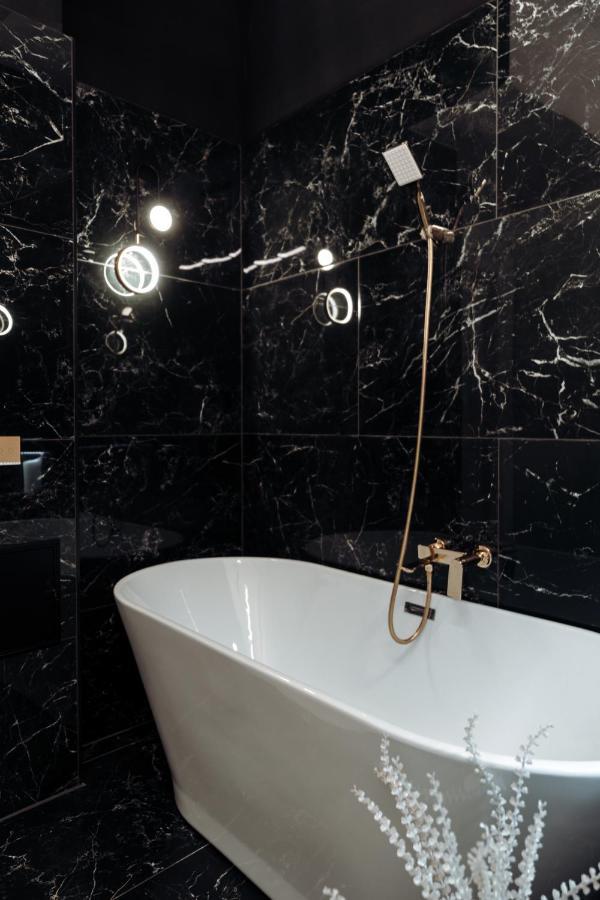 Fabulous And Fancy City Center Designer Apartment Cluj-Napoca Eksteriør bilde