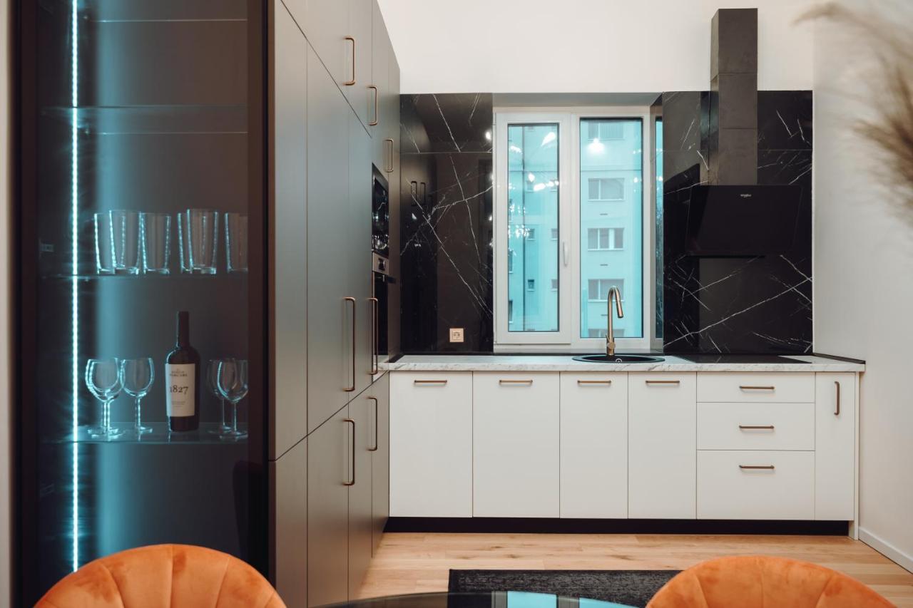 Fabulous And Fancy City Center Designer Apartment Cluj-Napoca Eksteriør bilde